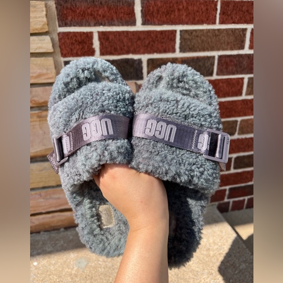 UGG Fluffita Sandals - Picture 1 of 5
